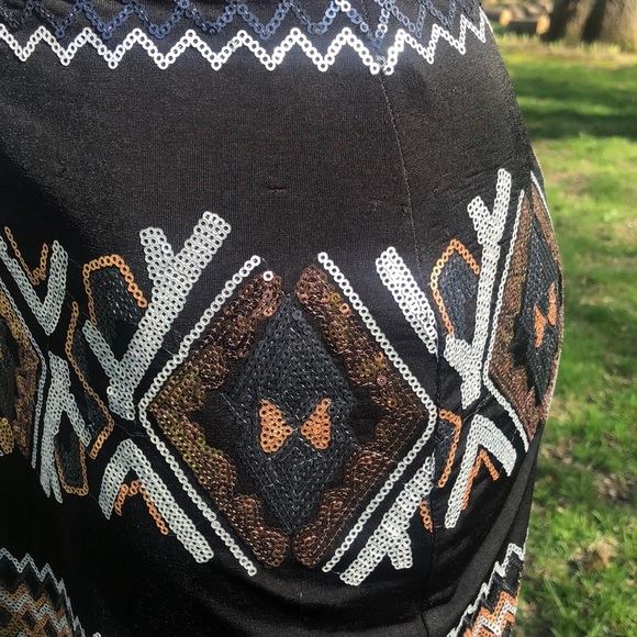 Black sequin pattern cocktail dress EUC!! - Picture 7 of 8